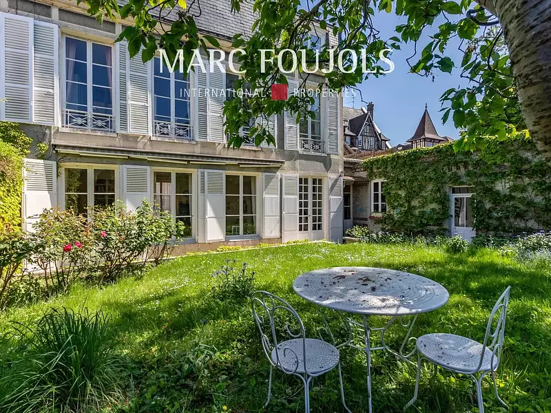 Maison, 231 m²