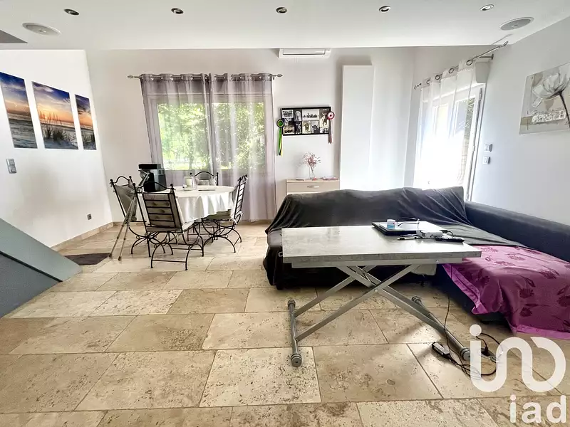 Maison, 243 m²