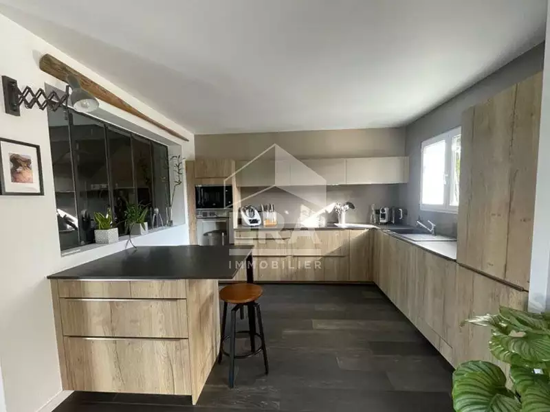 Maison, 143 m²
