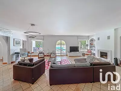 Maison, 239 m²