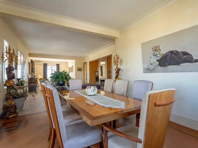 Maison, 338 m²