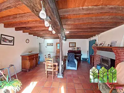 Maison, 255 m²