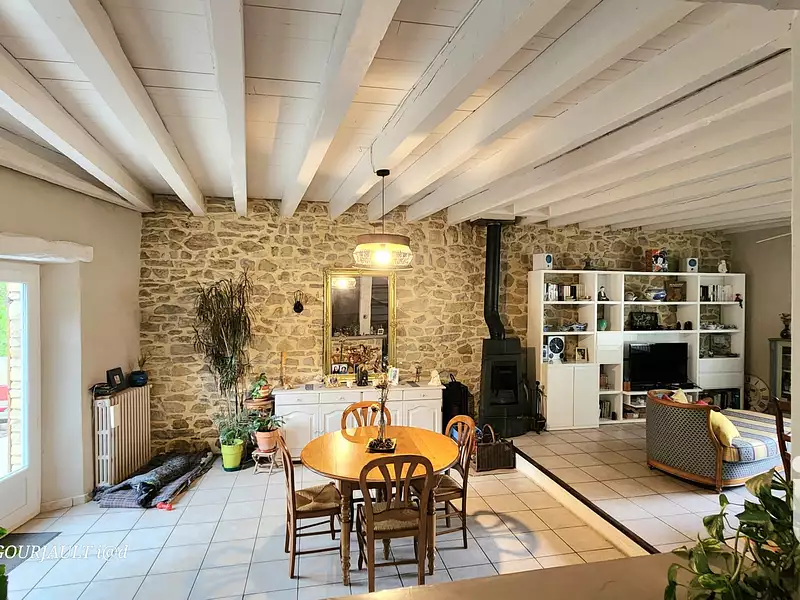 Maison, 167 m²