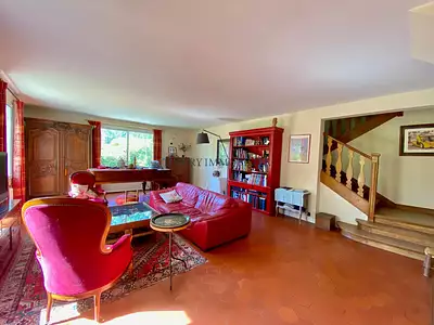 Maison, 233 m²