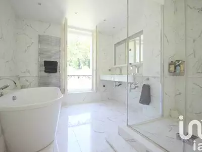 Maison, 290 m²