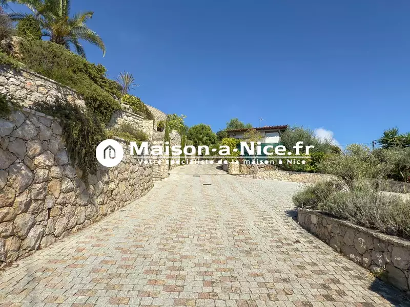 Maison, 333,07 m²