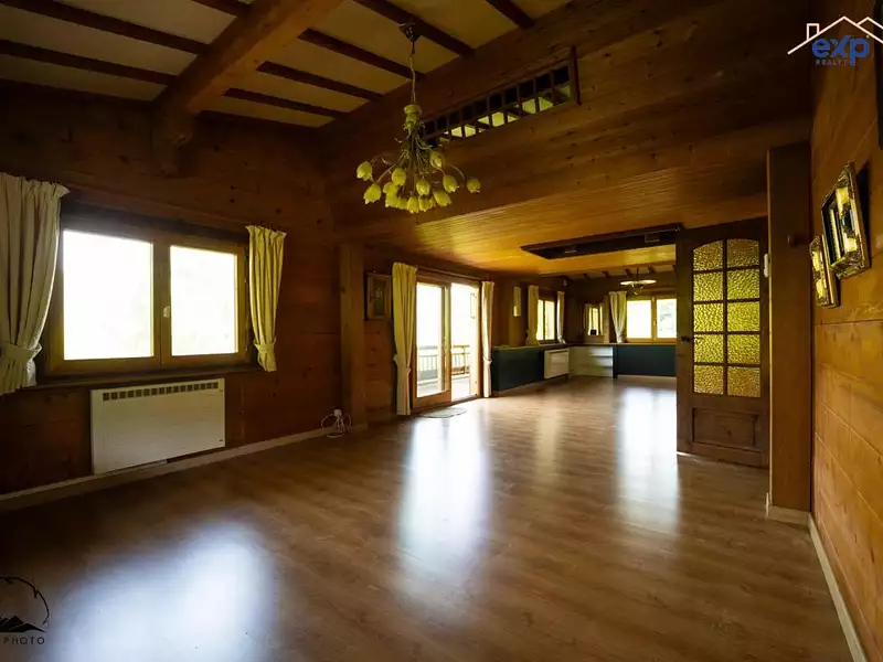 Maison, 174 m²
