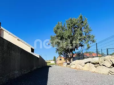 Terrain, 1 046 m²