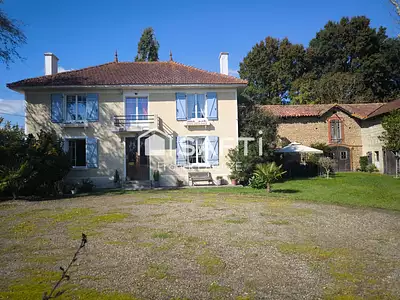 Maison, 243 m²