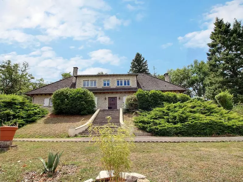 Maison, 220 m²