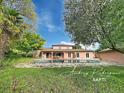 Maison, 224 m²