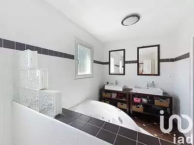 Maison, 151 m²