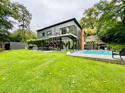 Maison, 239 m²