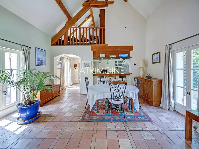 Maison, 240 m²