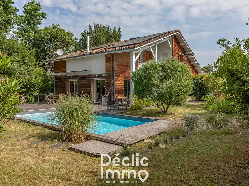 Maison, 180 m²