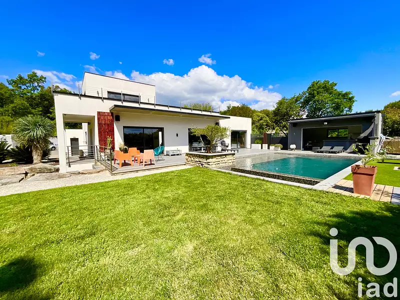 Maison, 218 m²