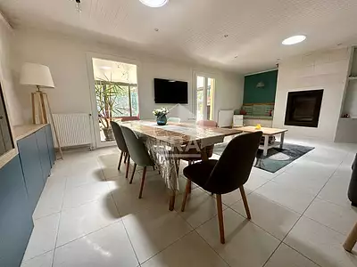 Maison, 217 m²