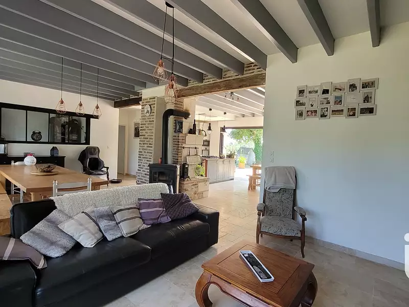 Maison, 235 m²