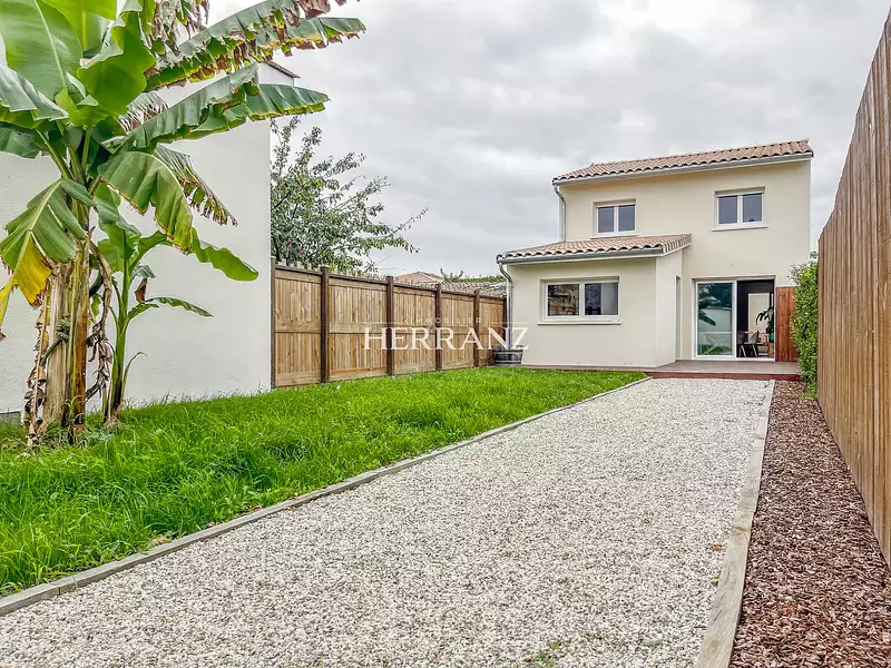 Maison, 87 m²