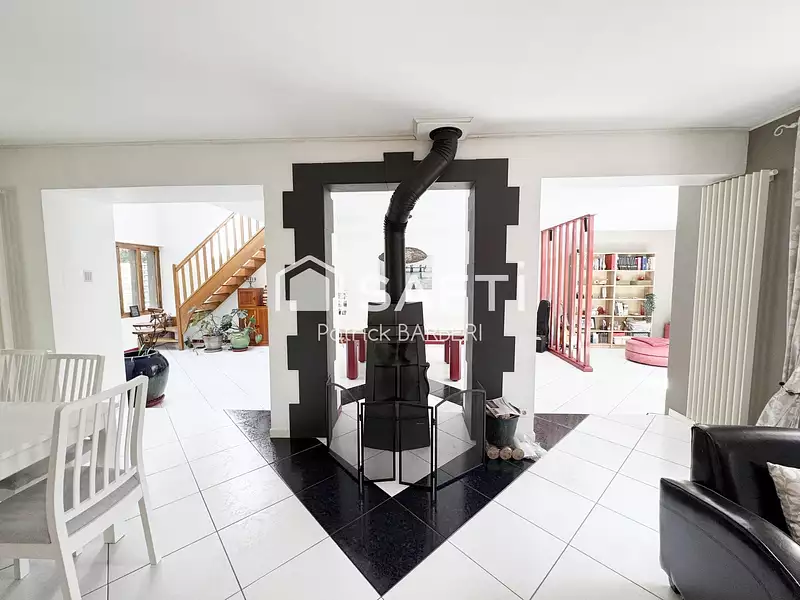 Maison, 254 m²