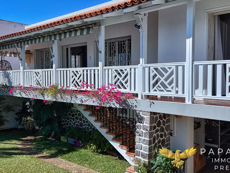 Maison, 263 m²