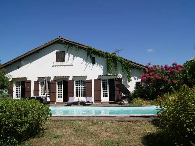 Maison, 276 m²