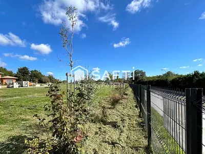 Terrain, 887 m²