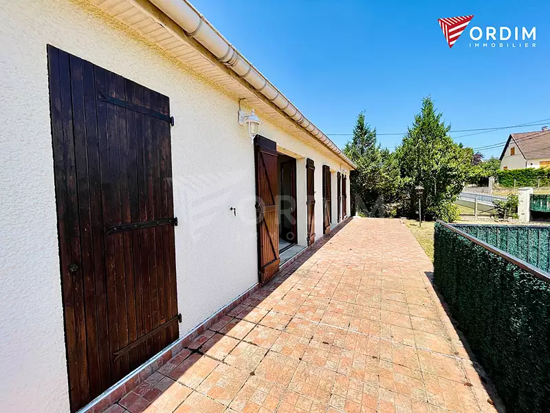 Maison, 166 m²