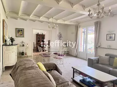 Maison, 240 m²