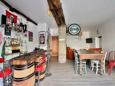 Maison, 240 m²