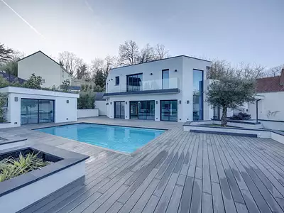 Maison, 380 m²