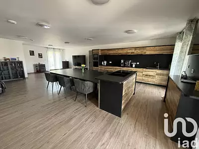 Maison, 201 m²