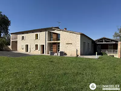 Maison, 239 m²