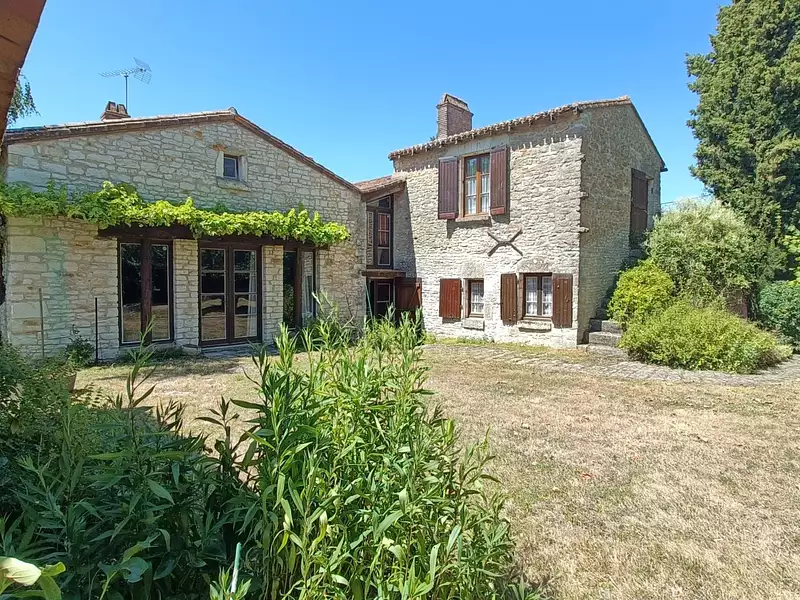 Maison, 245 m²