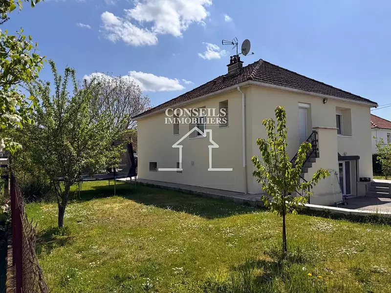 Maison, 144 m²