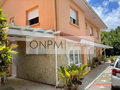 Maison, 330 m²