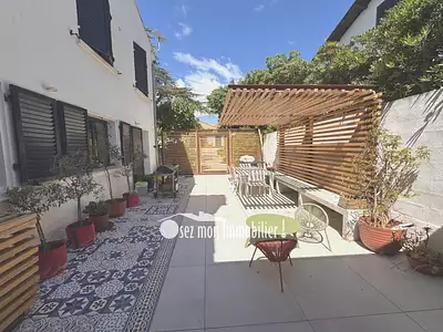 Maison, 260 m²