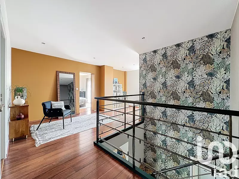 Maison, 215 m²