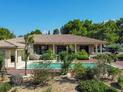 Maison, 250 m²