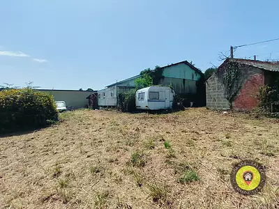 Terrain, 713 m²
