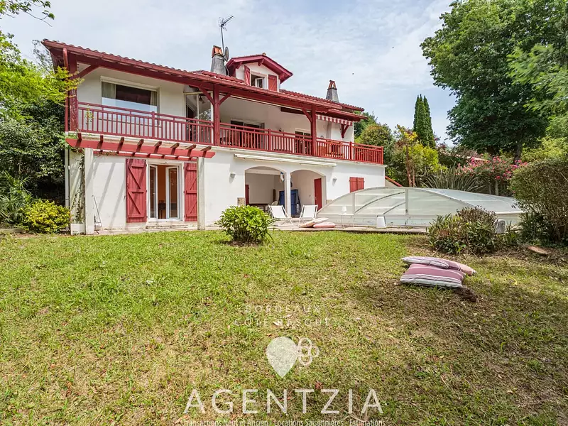 Maison, 187 m²
