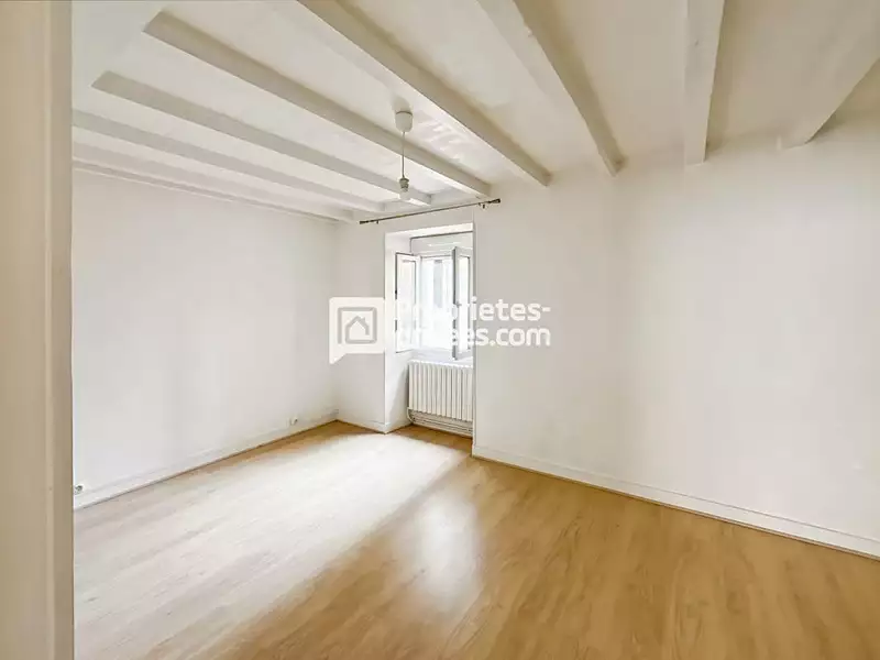 Immeuble, 155 m²