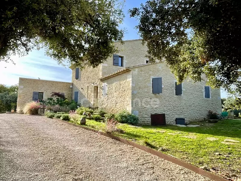 Maison, 240 m²
