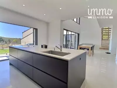 Maison, 210 m²
