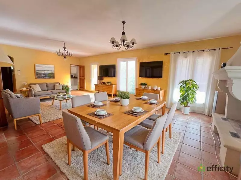 Maison, 217 m²