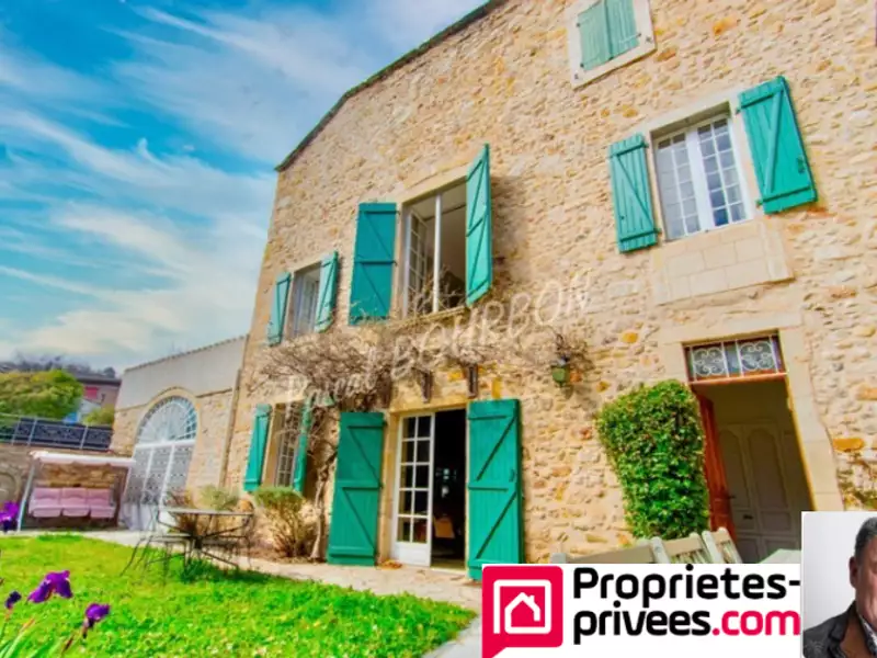 Maison, 250 m²
