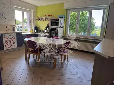 Maison, 255 m²