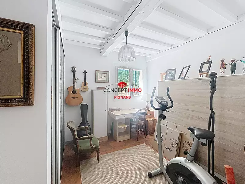 Maison, 166 m²