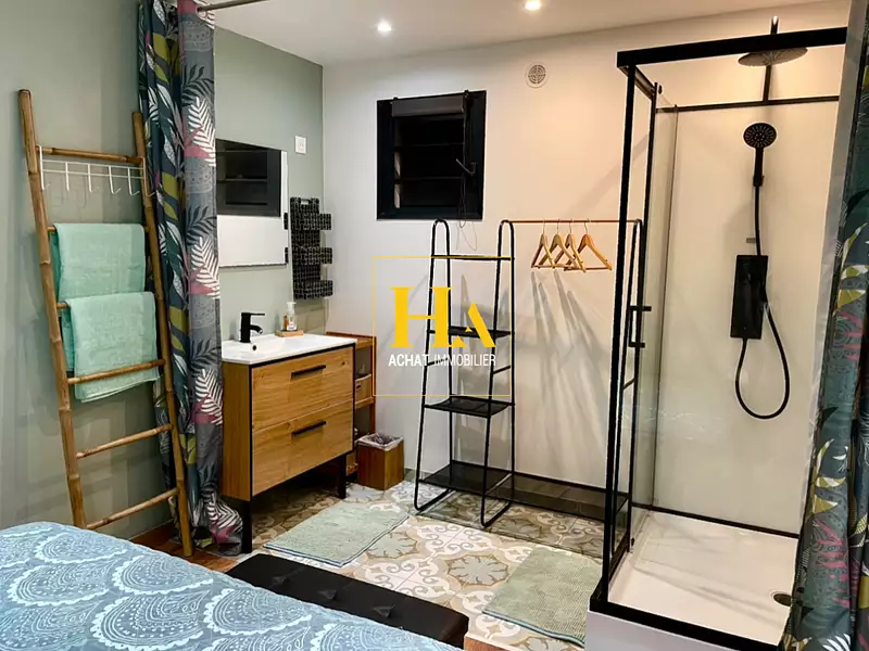Immeuble, 160 m²