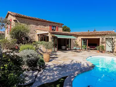 Maison, 166 m²
